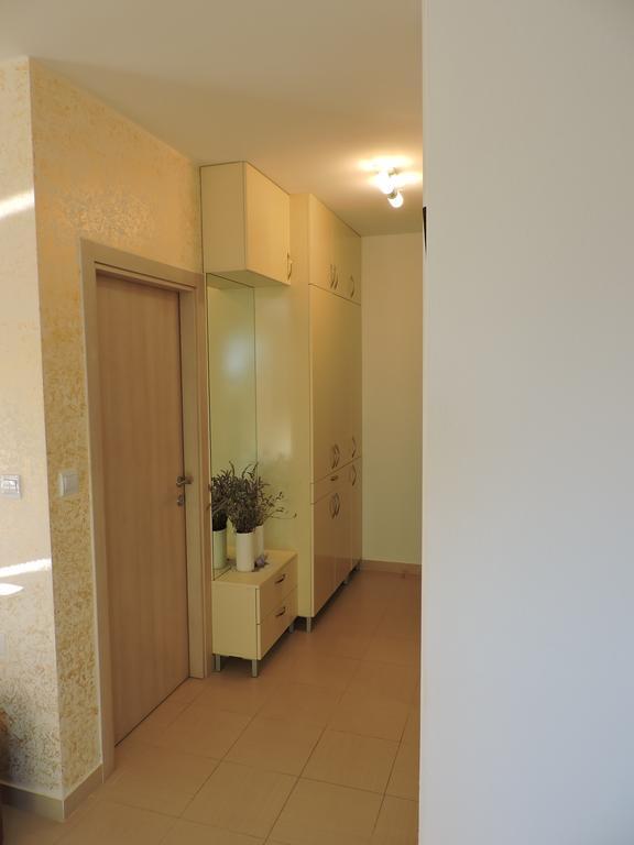 Apartman Legin Fazana Bagian luar foto